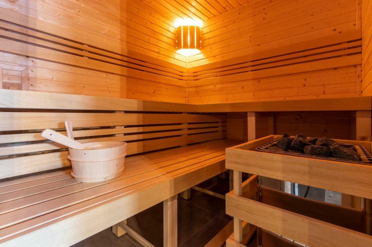 Restaurace Penzion Pod Sumarnikem Tvarozna Lhota Exteriör bild