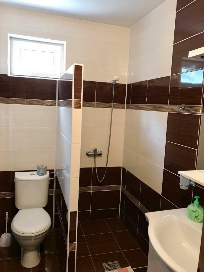 Restaurace Penzion Pod Sumarnikem Tvarozna Lhota Exteriör bild