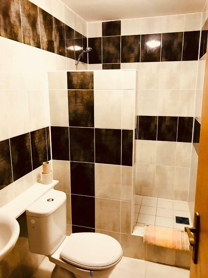 Restaurace Penzion Pod Sumarnikem Tvarozna Lhota Exteriör bild
